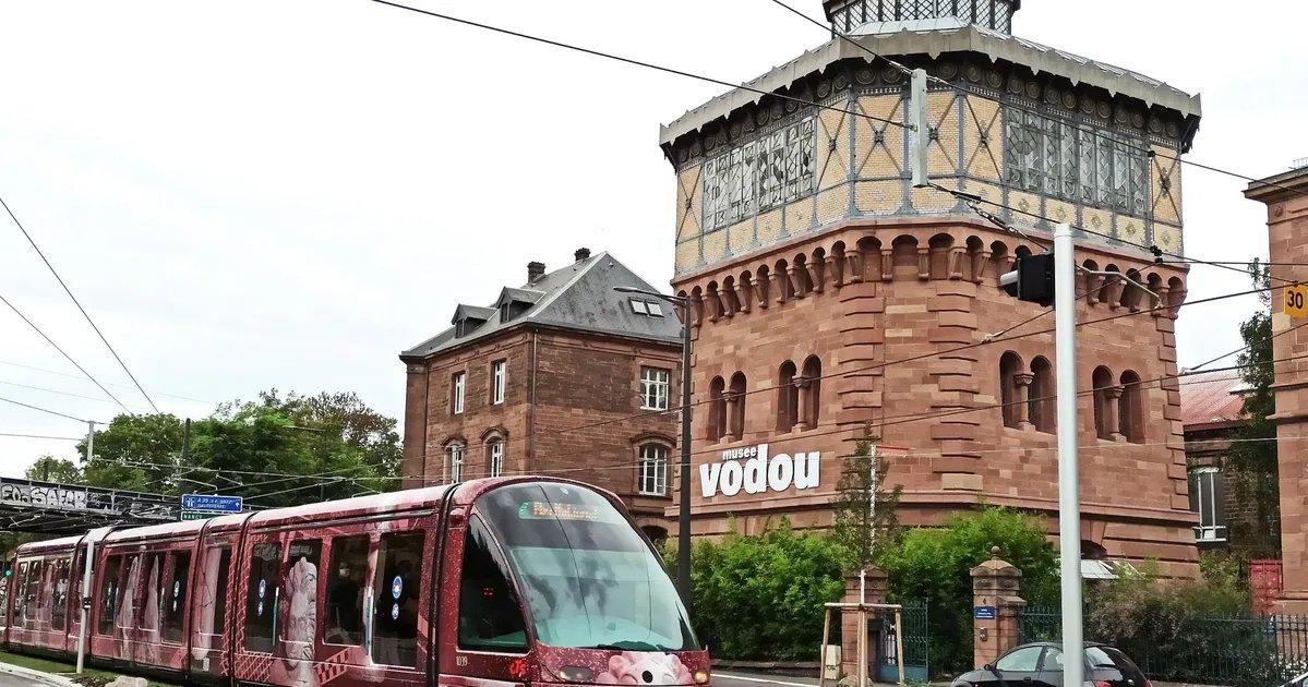 급수탑 외부 전경