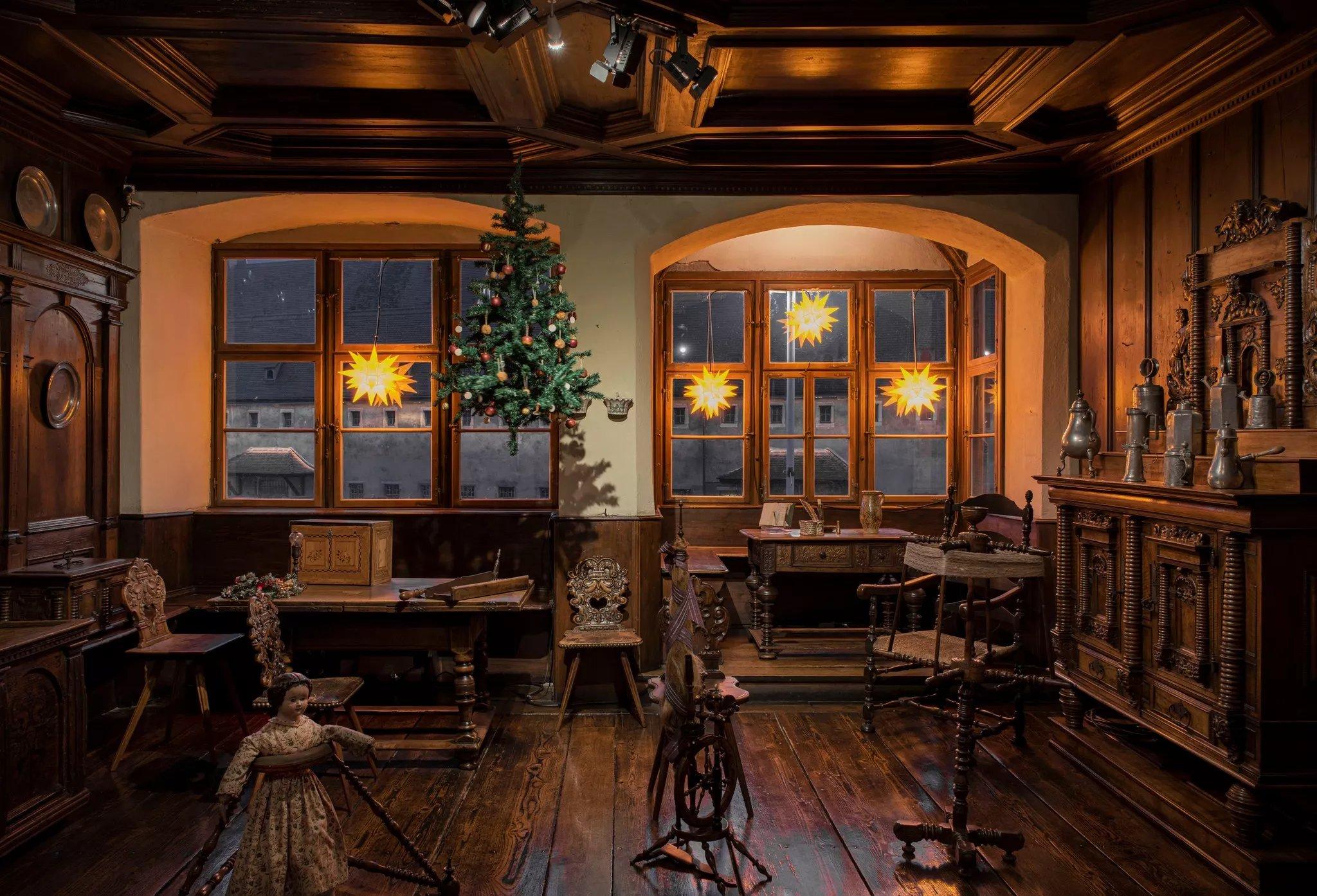 재현된 전통 방 내부