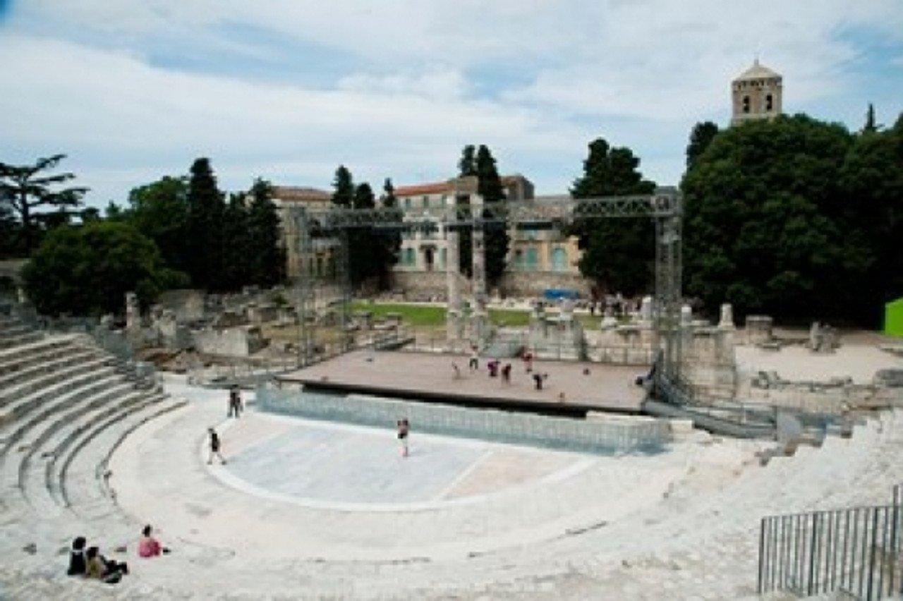 반원형 객석 상단