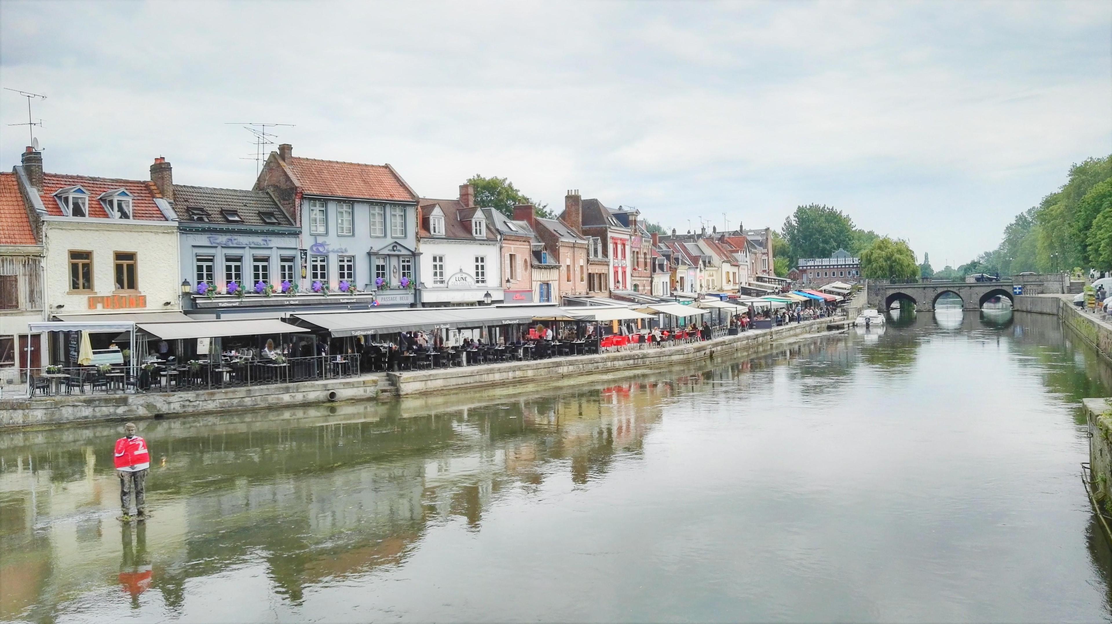 사마로브리바 보행자 다리 위