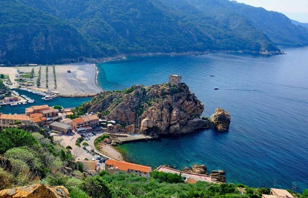 해변 동쪽 제노비스 타워 방향