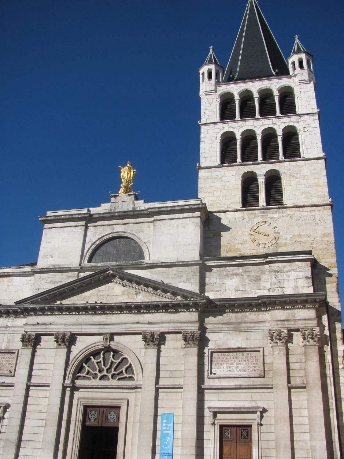 ⛪ 성 베드로 대성당(카테드랄 생피에르)