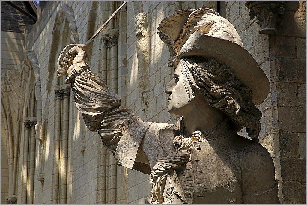 장 바르(Jean Bart) 동상 앞