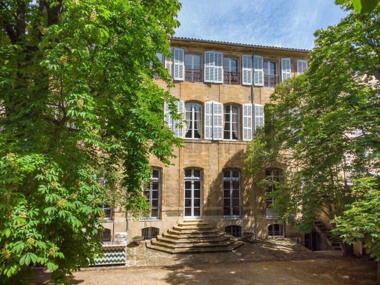 🖼️ 갈리페(Gallifet)