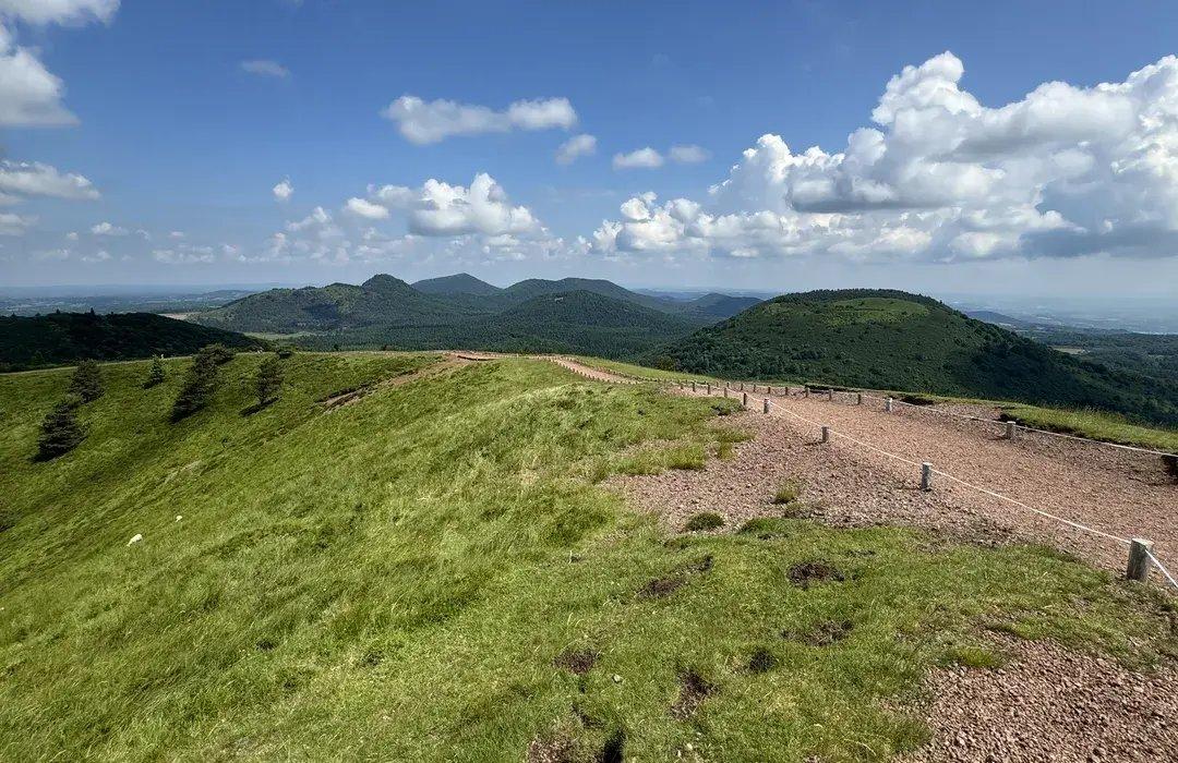 🌋 파리우 화산(퓌 파리우)