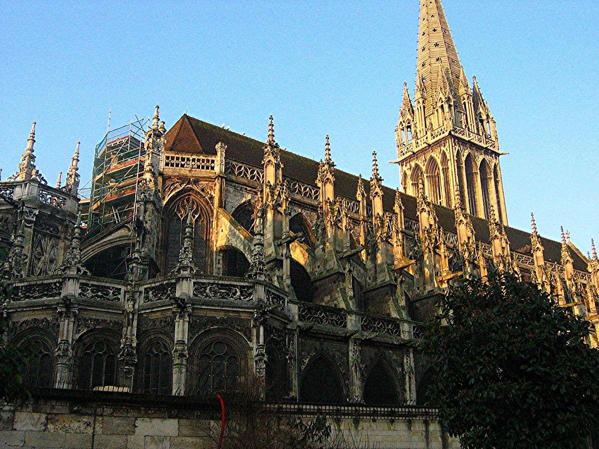 캉 성(Château de Caen) 성벽 위