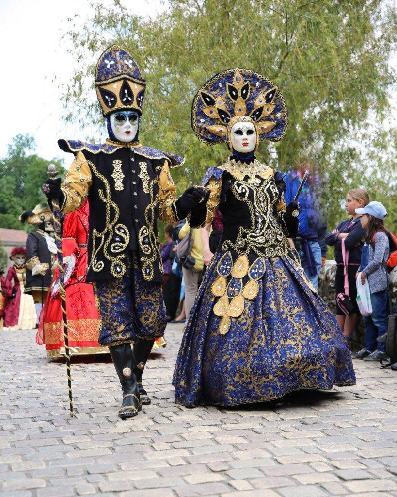클리송 가면 축제