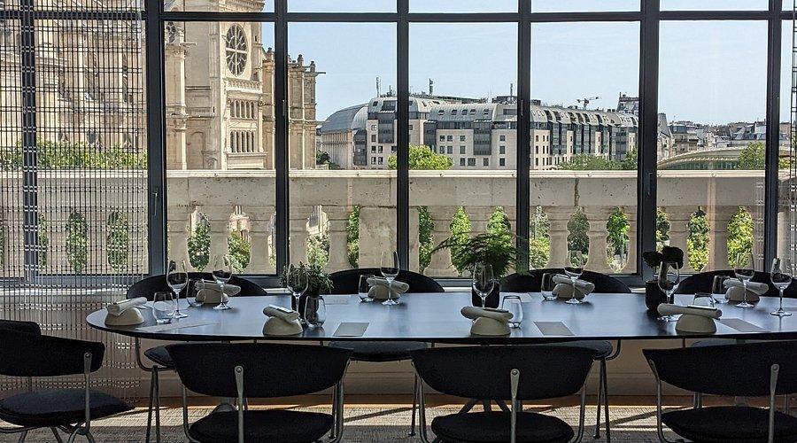 🎵 곡물 시장(라 알 오 그랭)