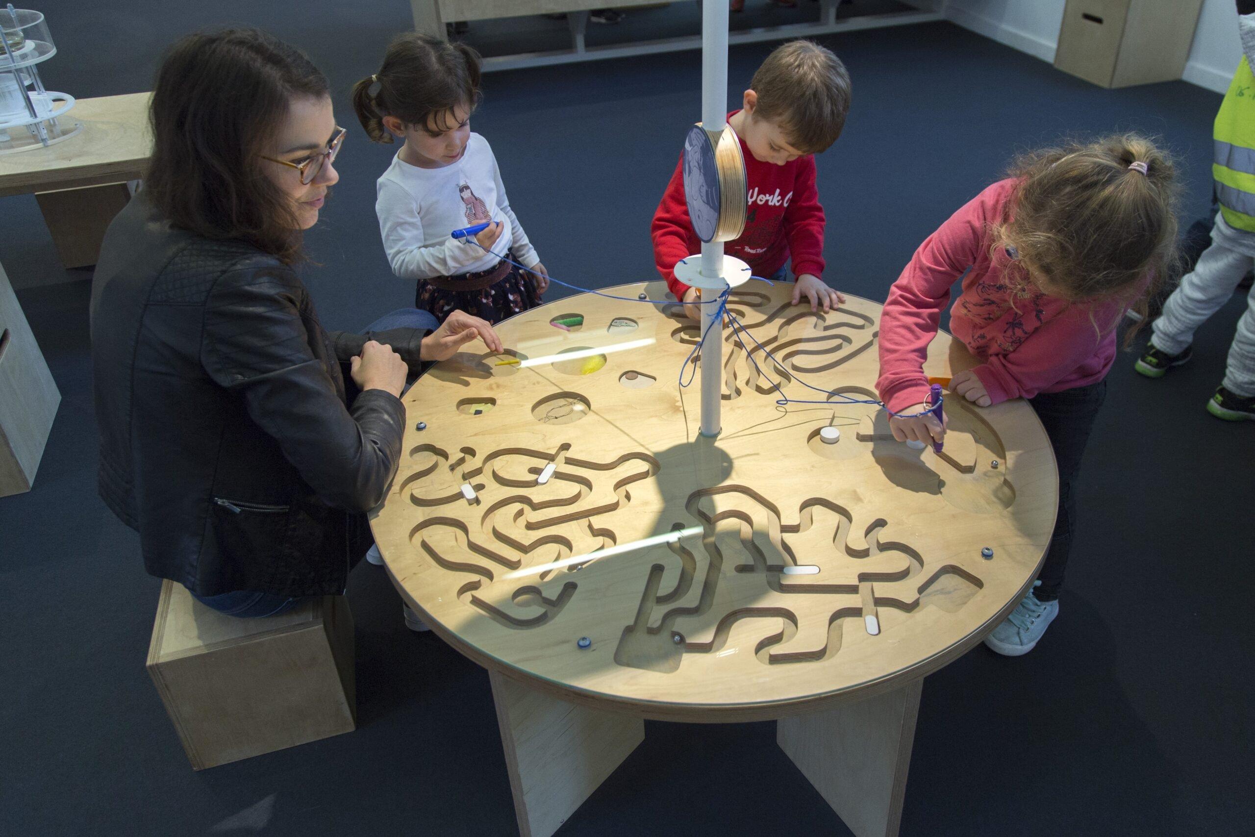 '앎의 작은 부두(케 데 프티)'의 다채로운 체험 공간