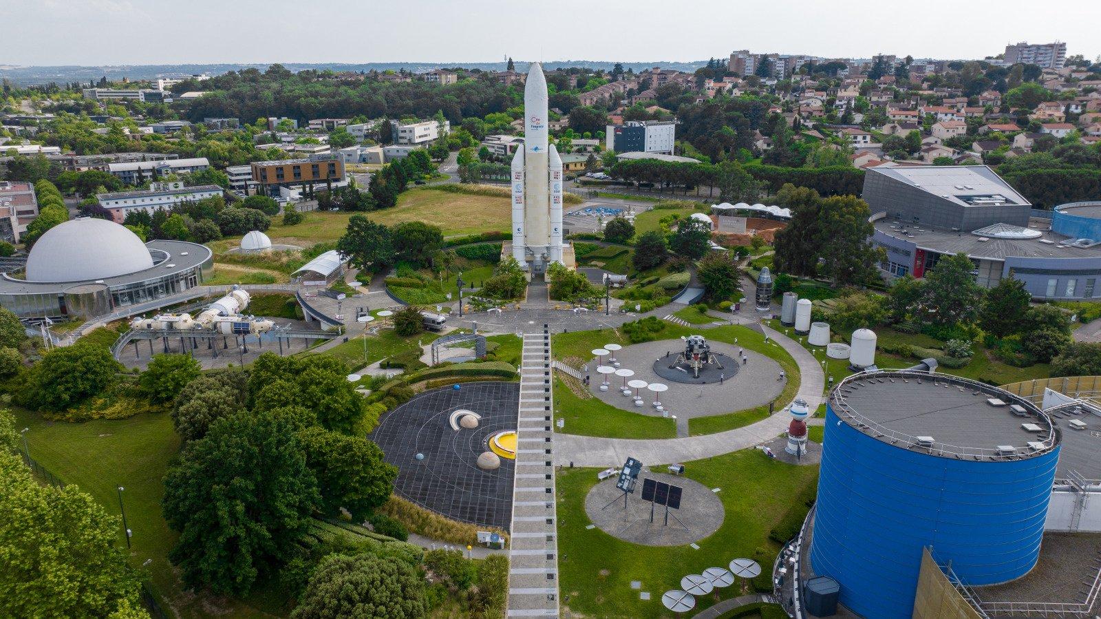 🚀 우주 도시(시테 드 레스파스)