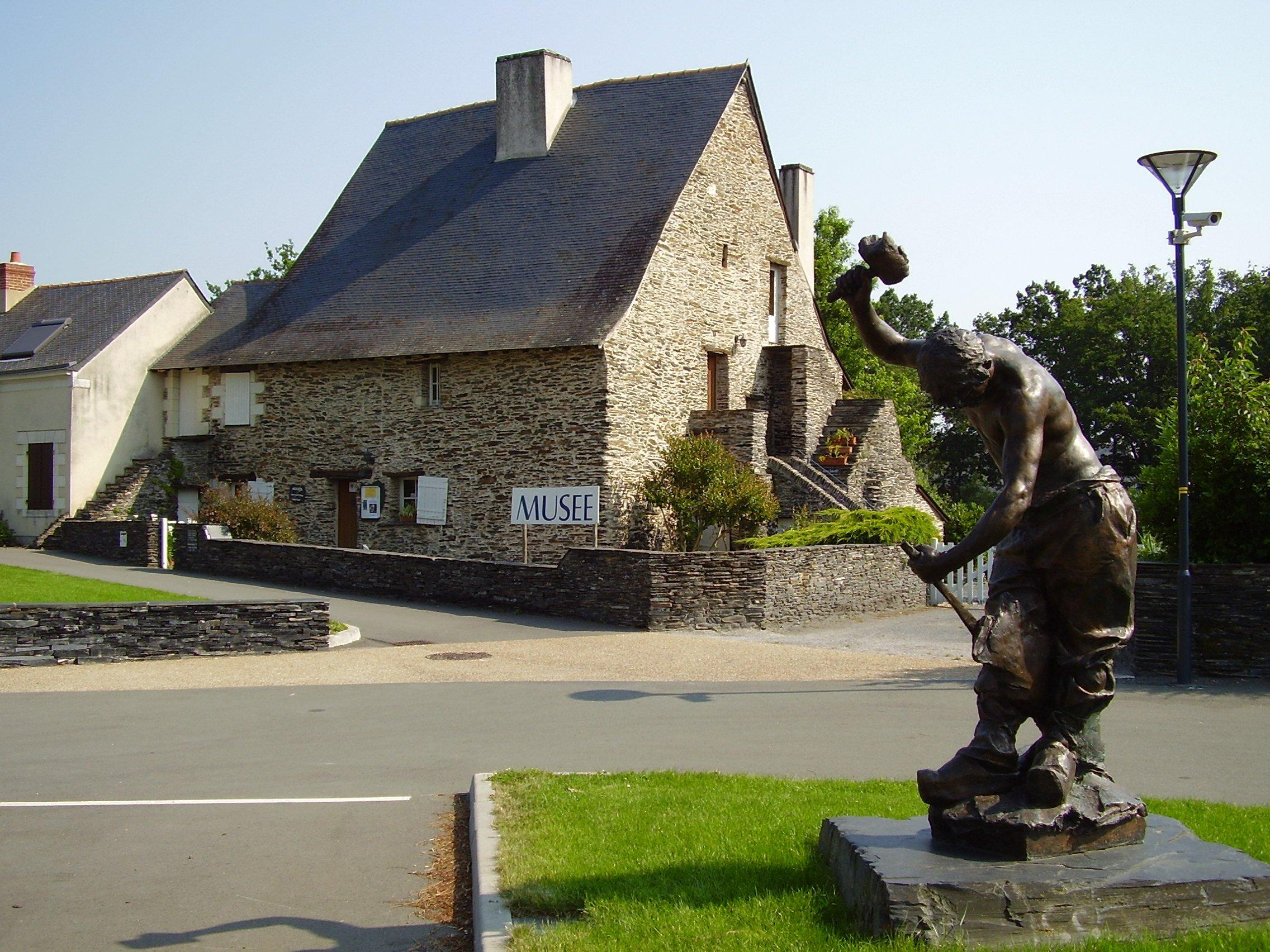 🏛️ 슬레이트 박물관(뮈제 드 라르두아즈 드 트렐라제)