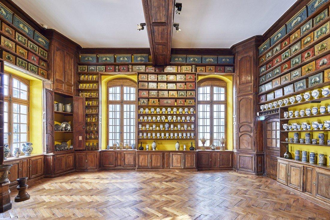 옛 약제실 내부