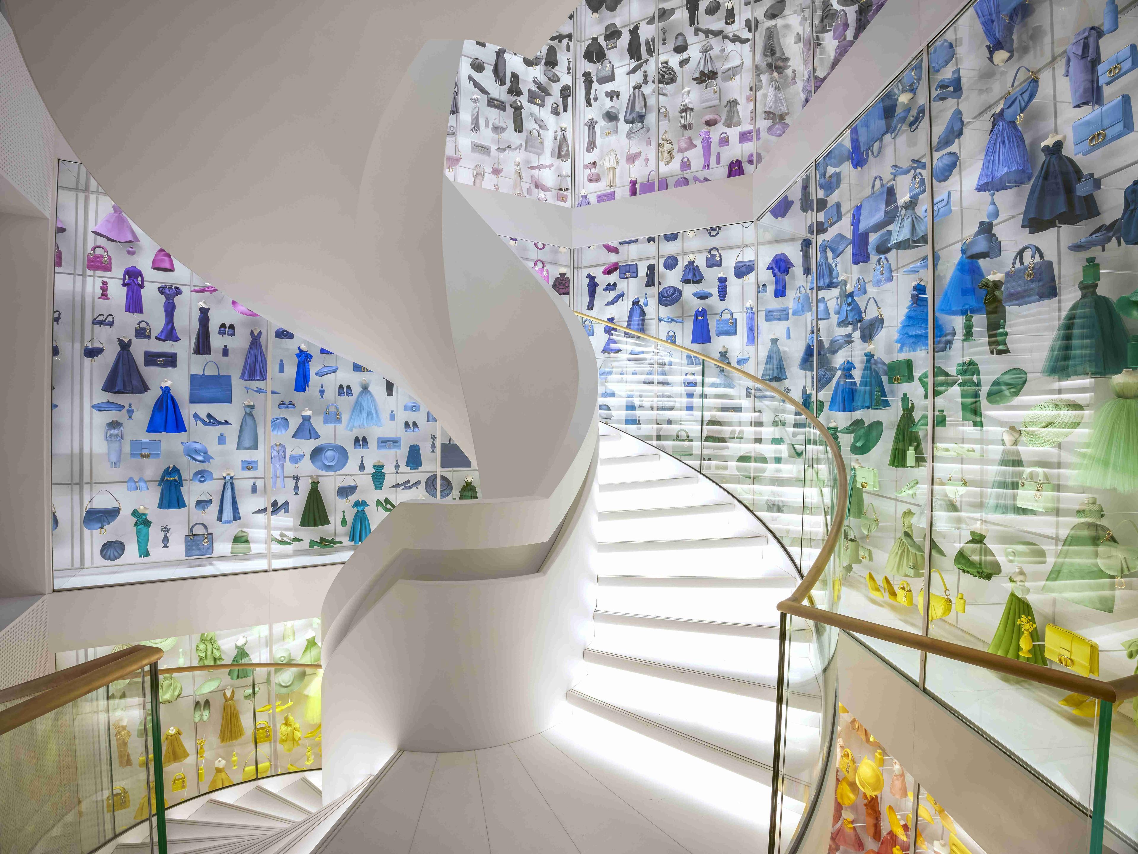 🎨 라 갈르리 디올