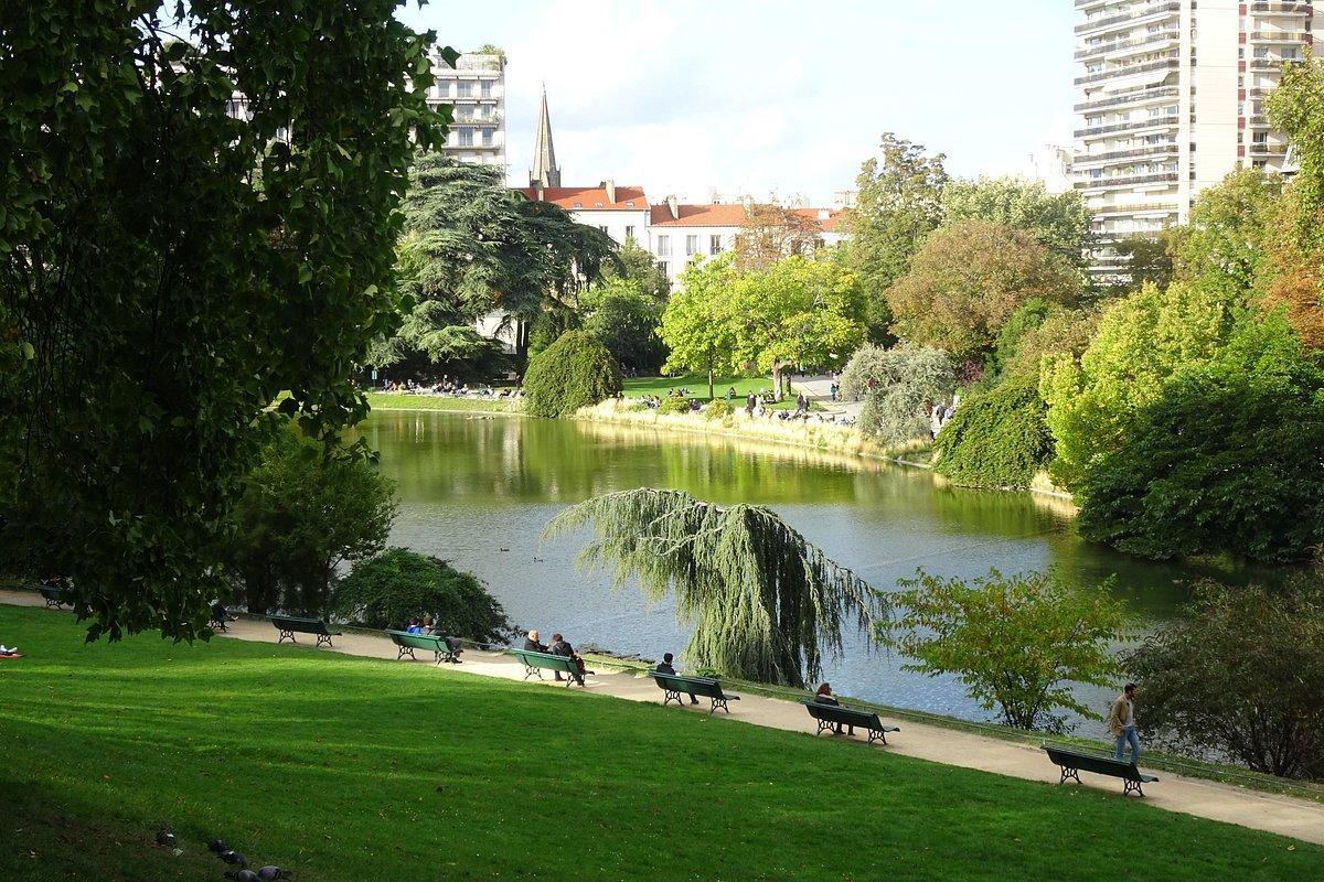 인공 호수와 작은 섬