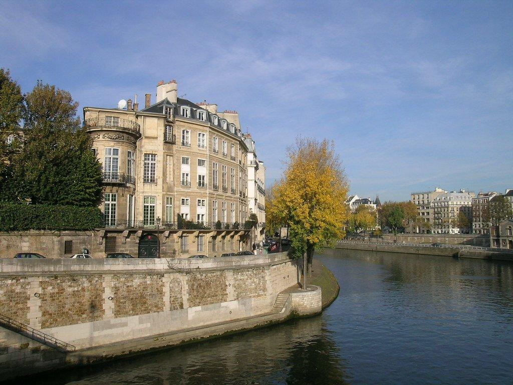 센 강변 케 (Quais along the Seine)