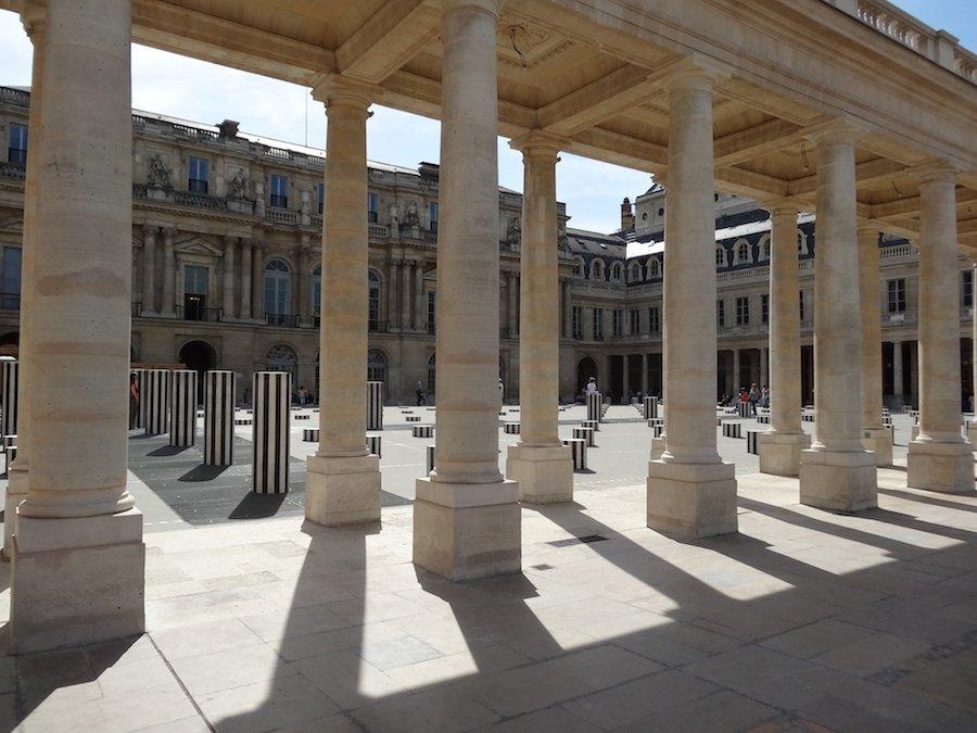 뷔렌 기둥 (Les Deux Plateaux)