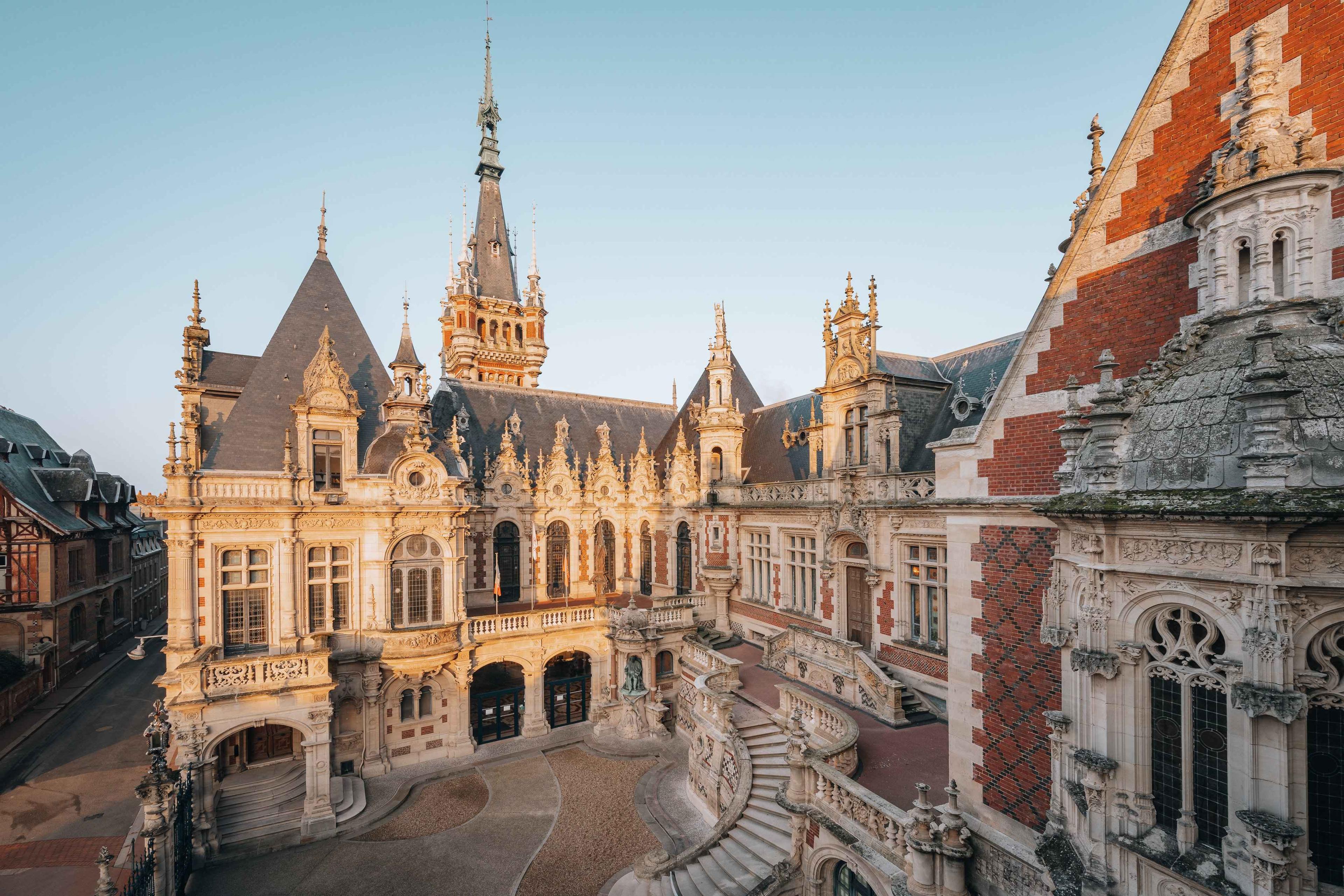 🏰 베네딕틴 궁전(팔레 베네딕틴)