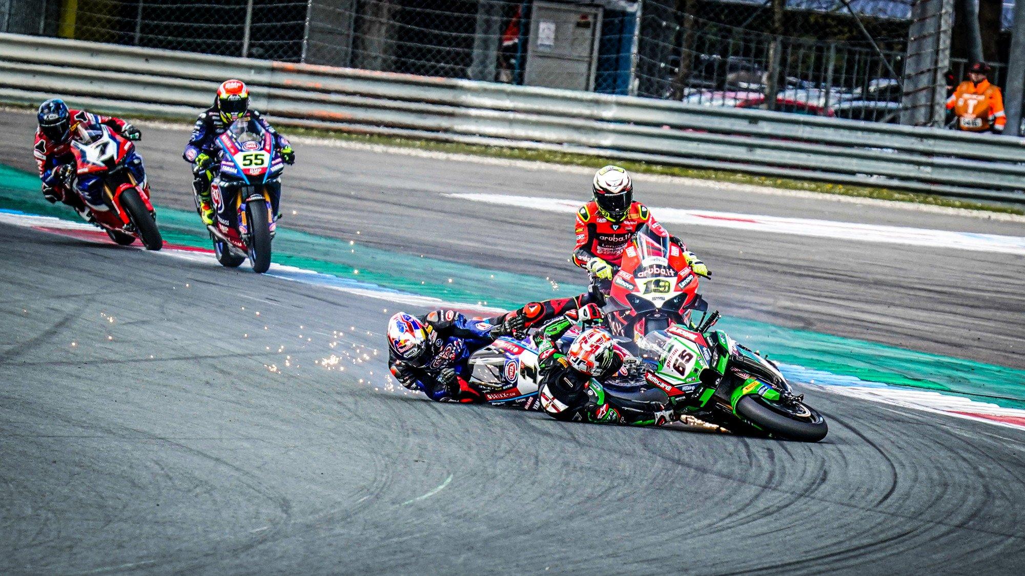 WorldSBK Assen 레이스 장면