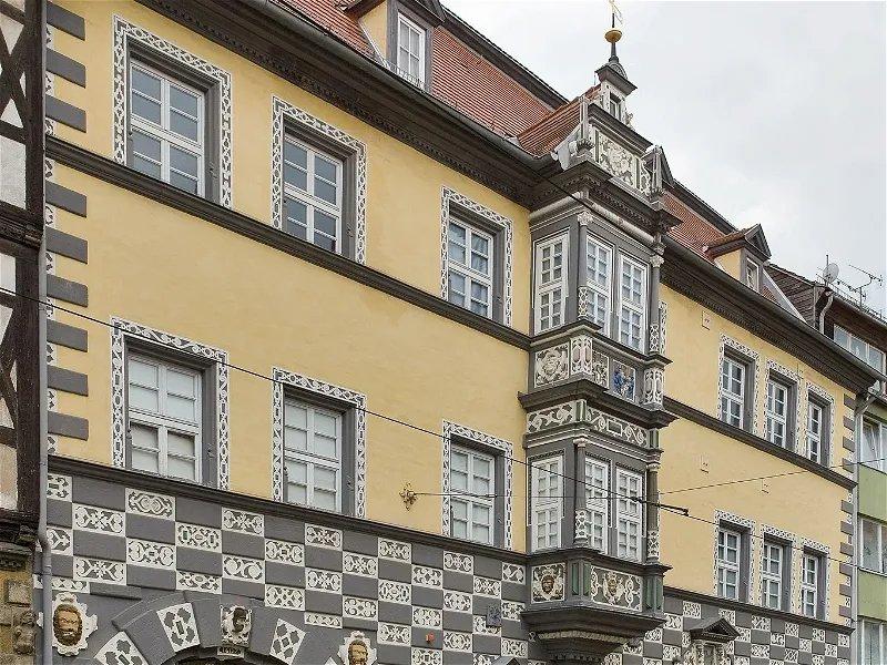 '하우스 춤 슈토크피슈' 건물 정면