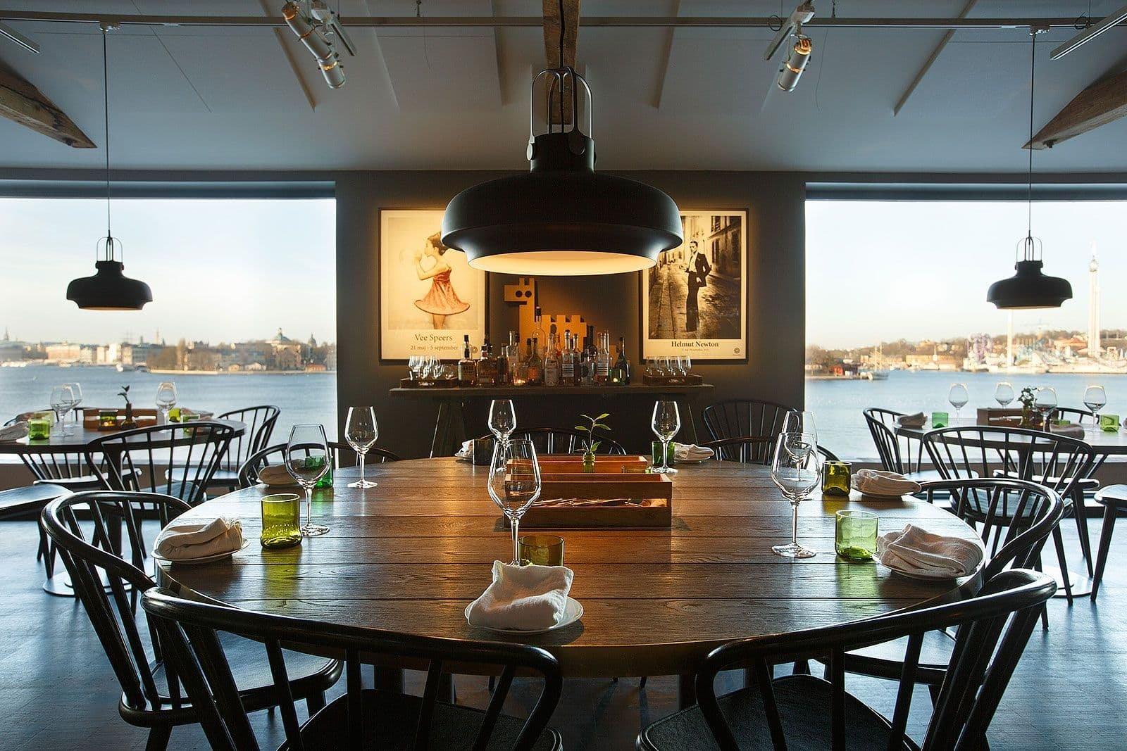 최상층 레스토랑/카페 창가