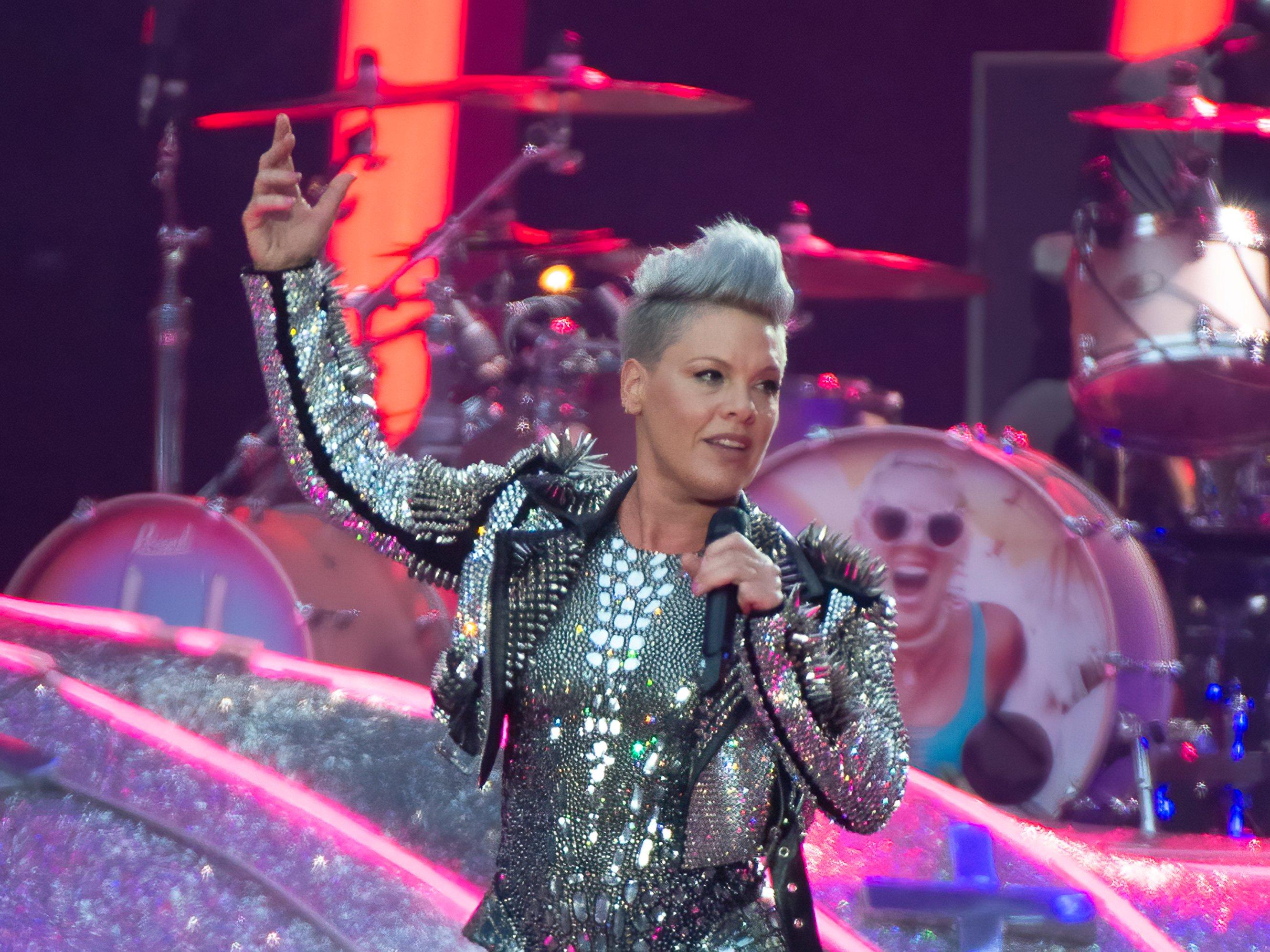 P!nk 콘서트 포스터