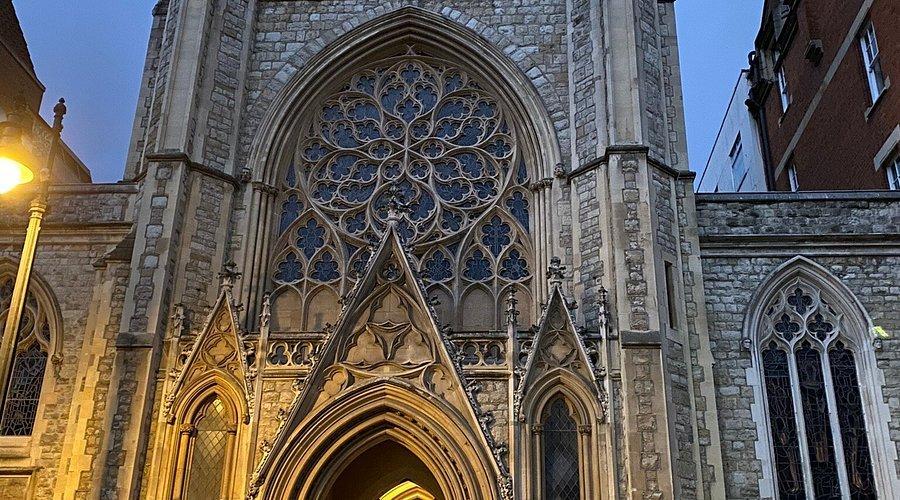 ⛪ 메이페어 원죄 없이 잉태되신 성모 교회