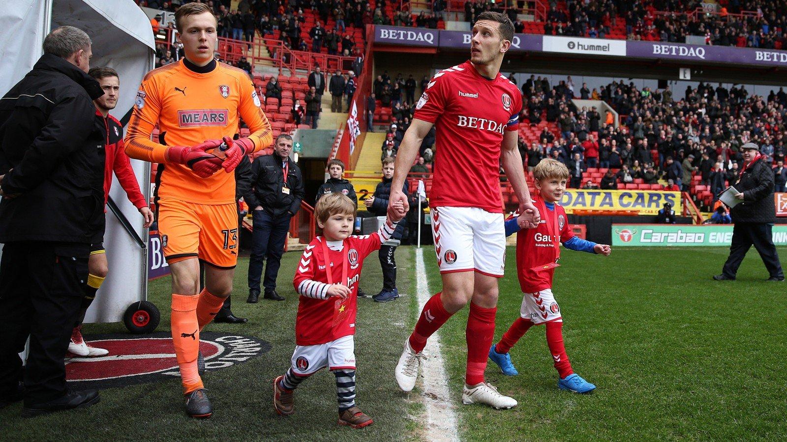 피치 사이드 (Pitch Side)