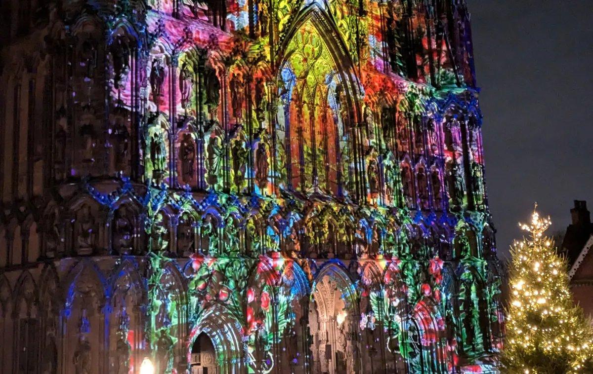 리치필드 대성당 크리스마스 조명 쇼