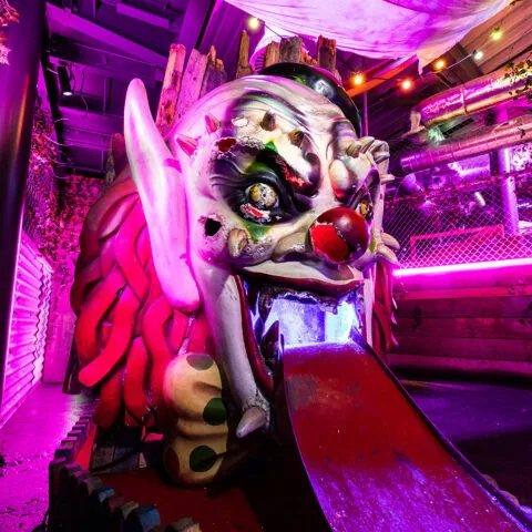 ⛳ 정크야드 골프 클럽 | 크레이지 골프 맨체스터 (Junkyard Golf Club | Crazy Golf Manchester)