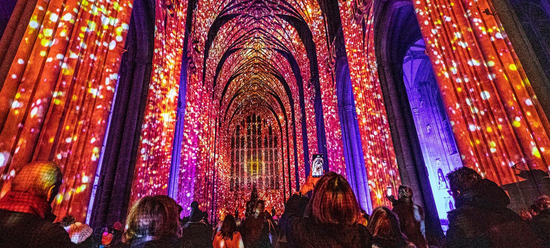 브리스톨 대성당 룩스무랄리스 빛 축제