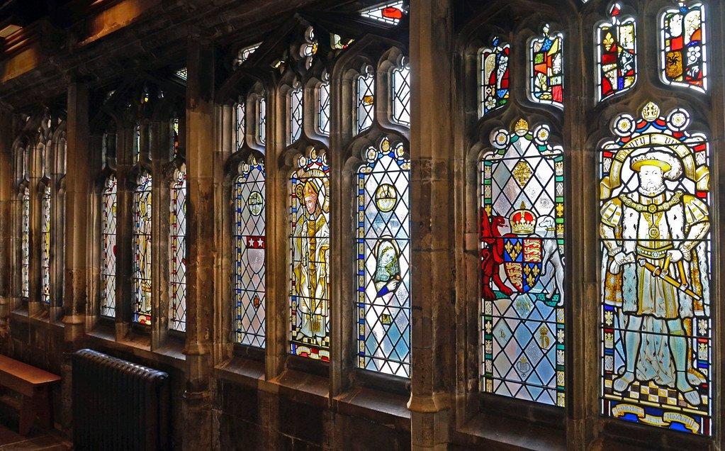 회랑(Cloisters)에서 바라보는 스테인드글라스