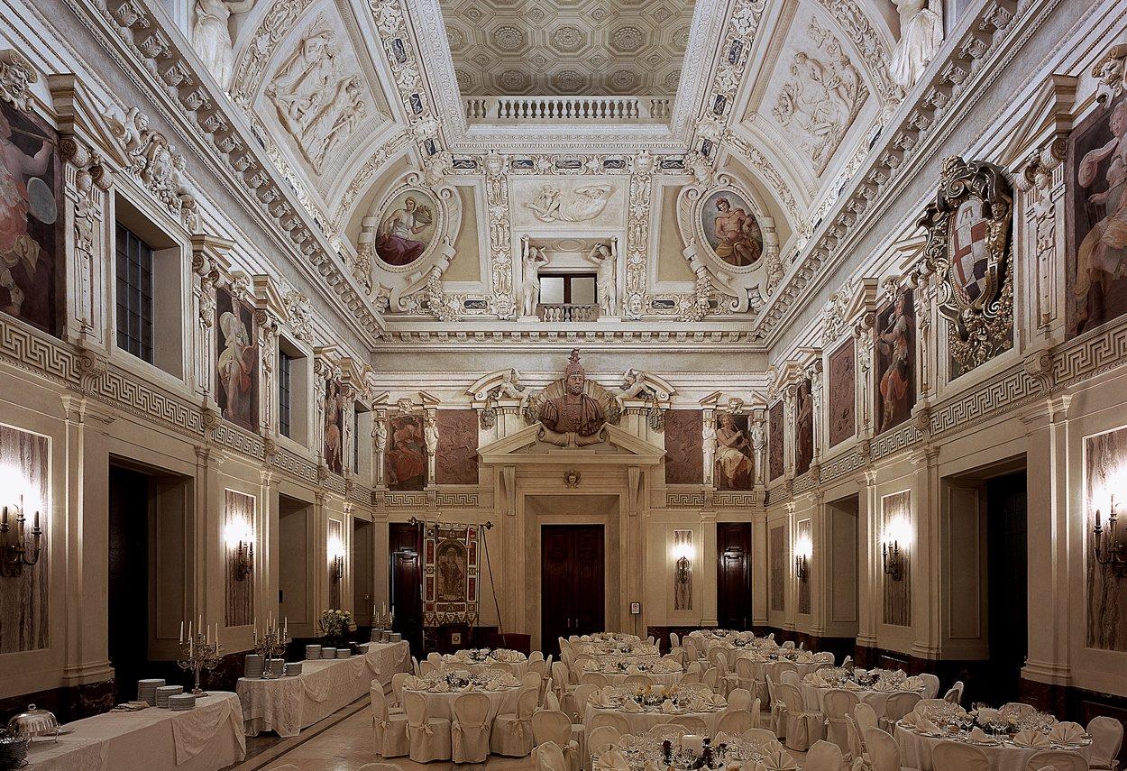 알레시 홀 (Sala Alessi) 내부 (개방 시)