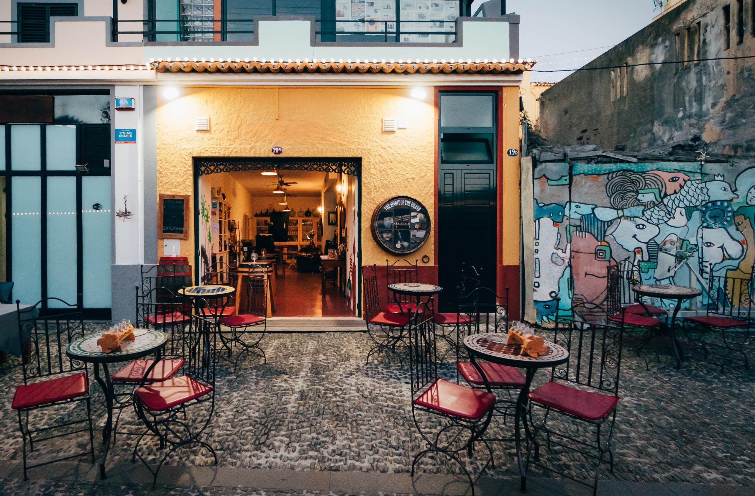 🍹 마데이라 럼 하우스 (Madeira Rum House)